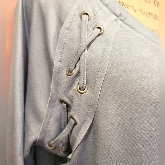 Mudd Sweatshirt NWT - Picture 2 of 9